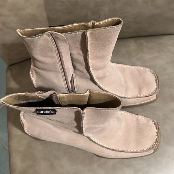 Women’s size 9 suede booties - Picture 6 of 10